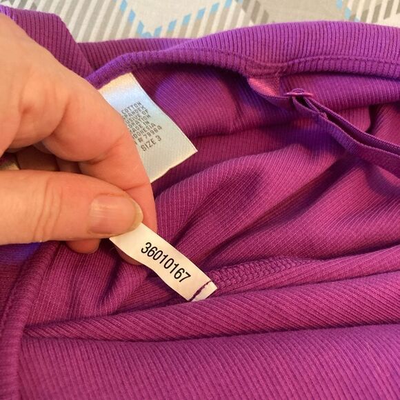 Chicos lace trimmed ribbed camisole w/ adjustable straps🦋. (3) - Picture 10 of 10